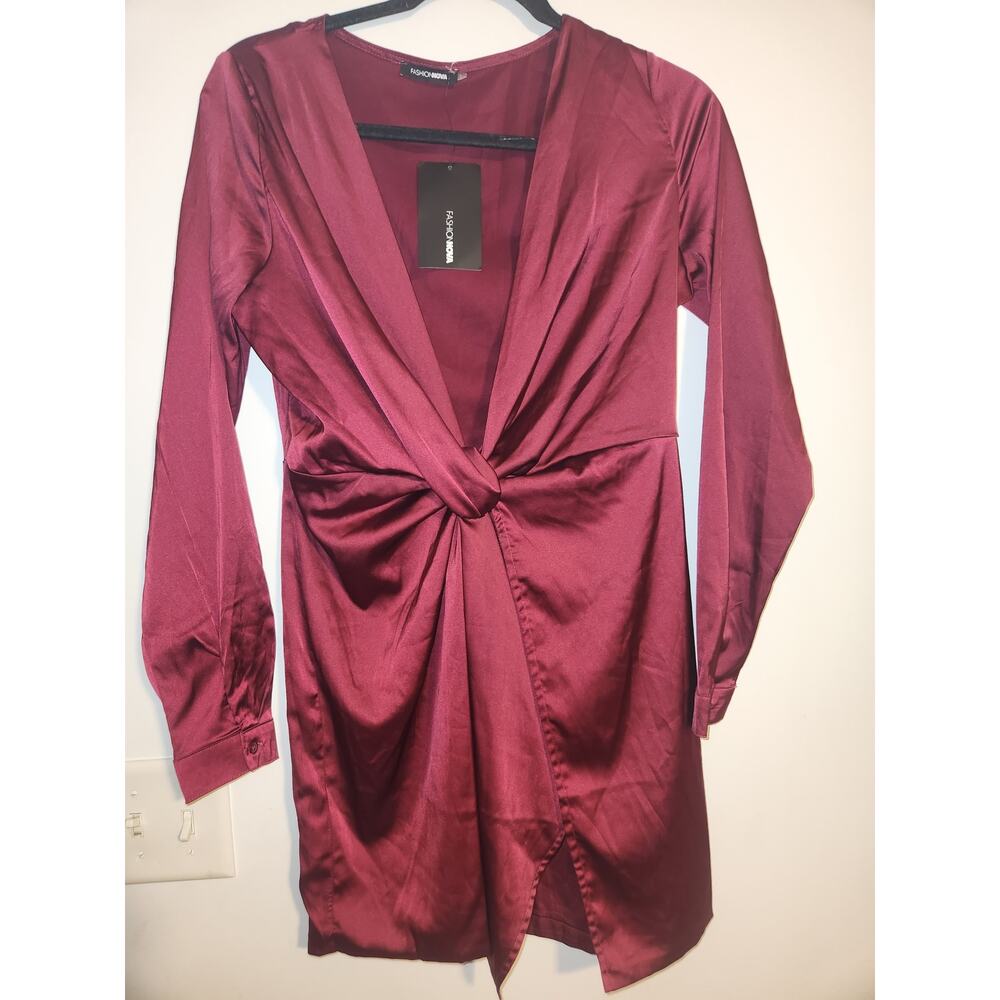 Fashion Nova NWT Sugar Free Burgundy Knotted Wrap Silky Dress Medium‎